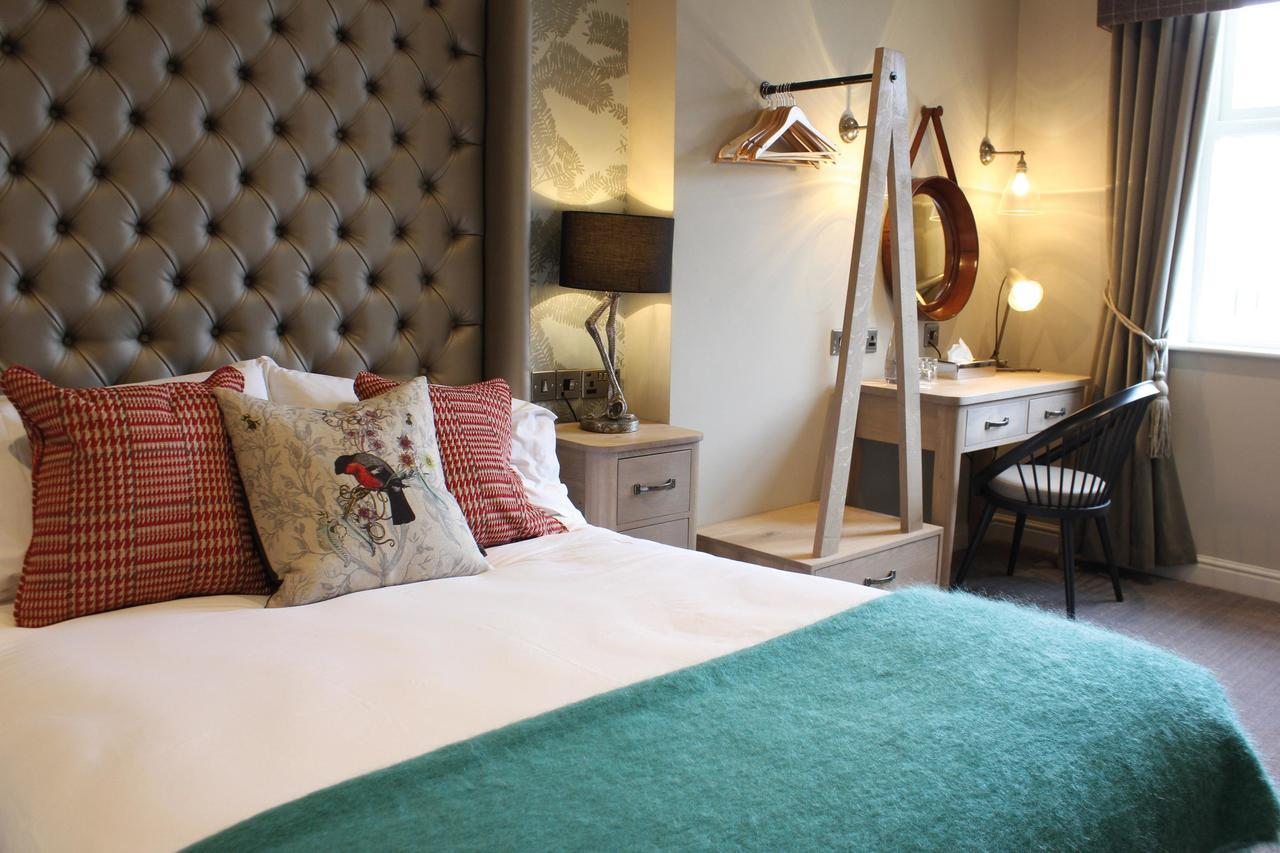 The Millstone, Mellor Hotel Blackburn  Luaran gambar A bedroom at The Old Bank Hotel